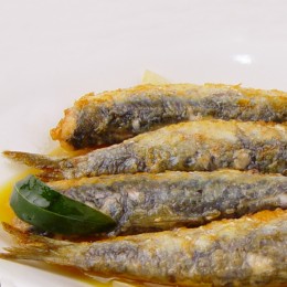 Sardinas en escabeche...