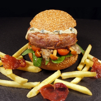 Hamburguesa de Buey con queso Cabrales y setas