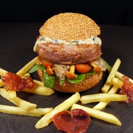 Hamburguesa de Buey con queso Cabrales y setas